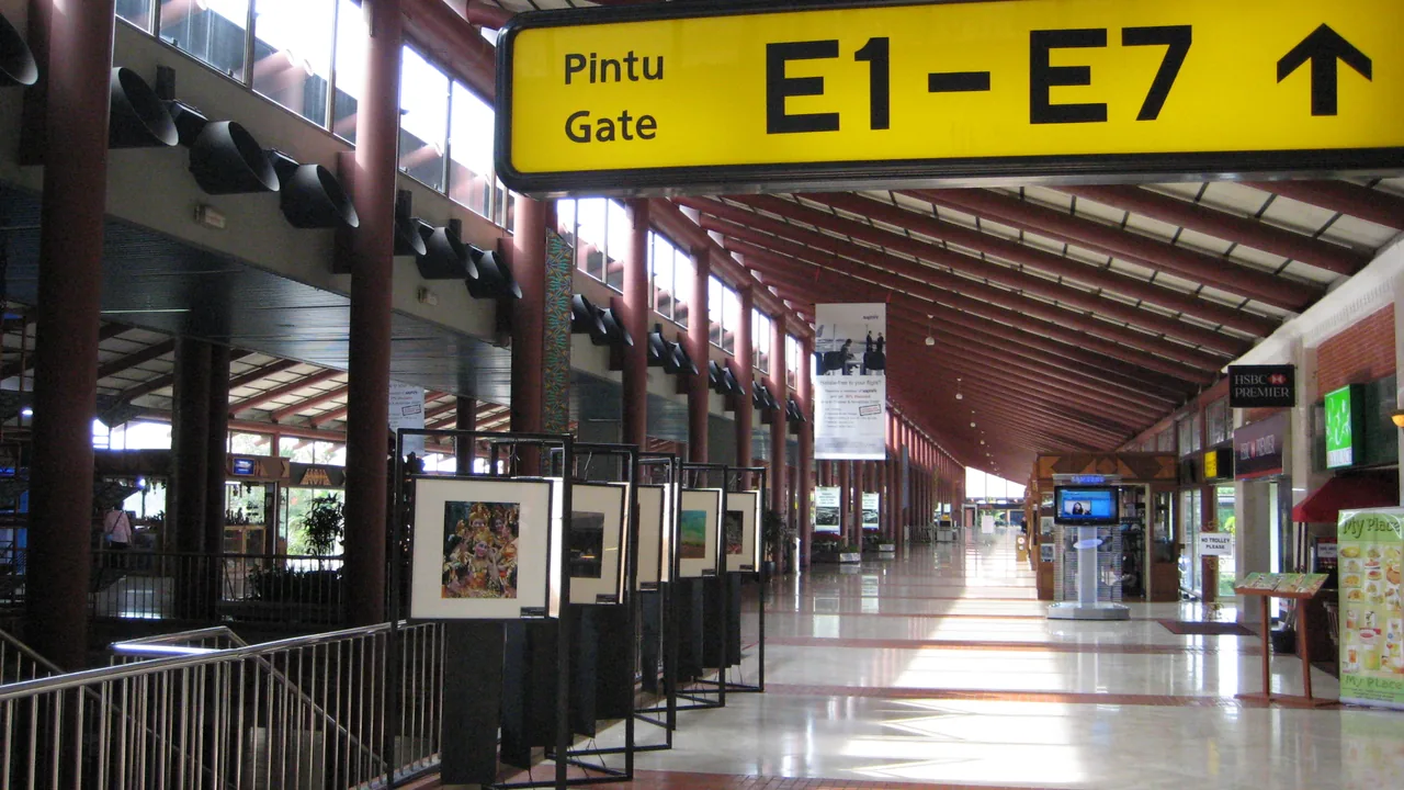 Terminal keberangkatan Bandara Soekarno-Hatta Ruang keberangkatan Terminal 2 Bandara Internasional Soekarno-Hatta